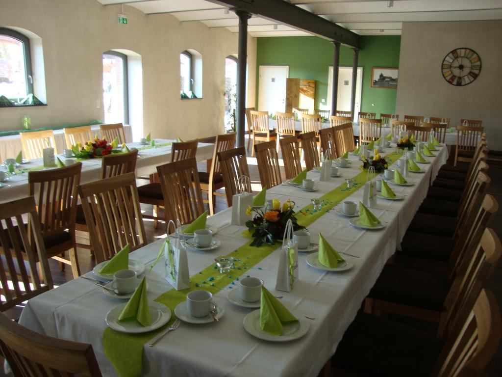 Pension Am Dorfanger Hohennauen Exterior photo